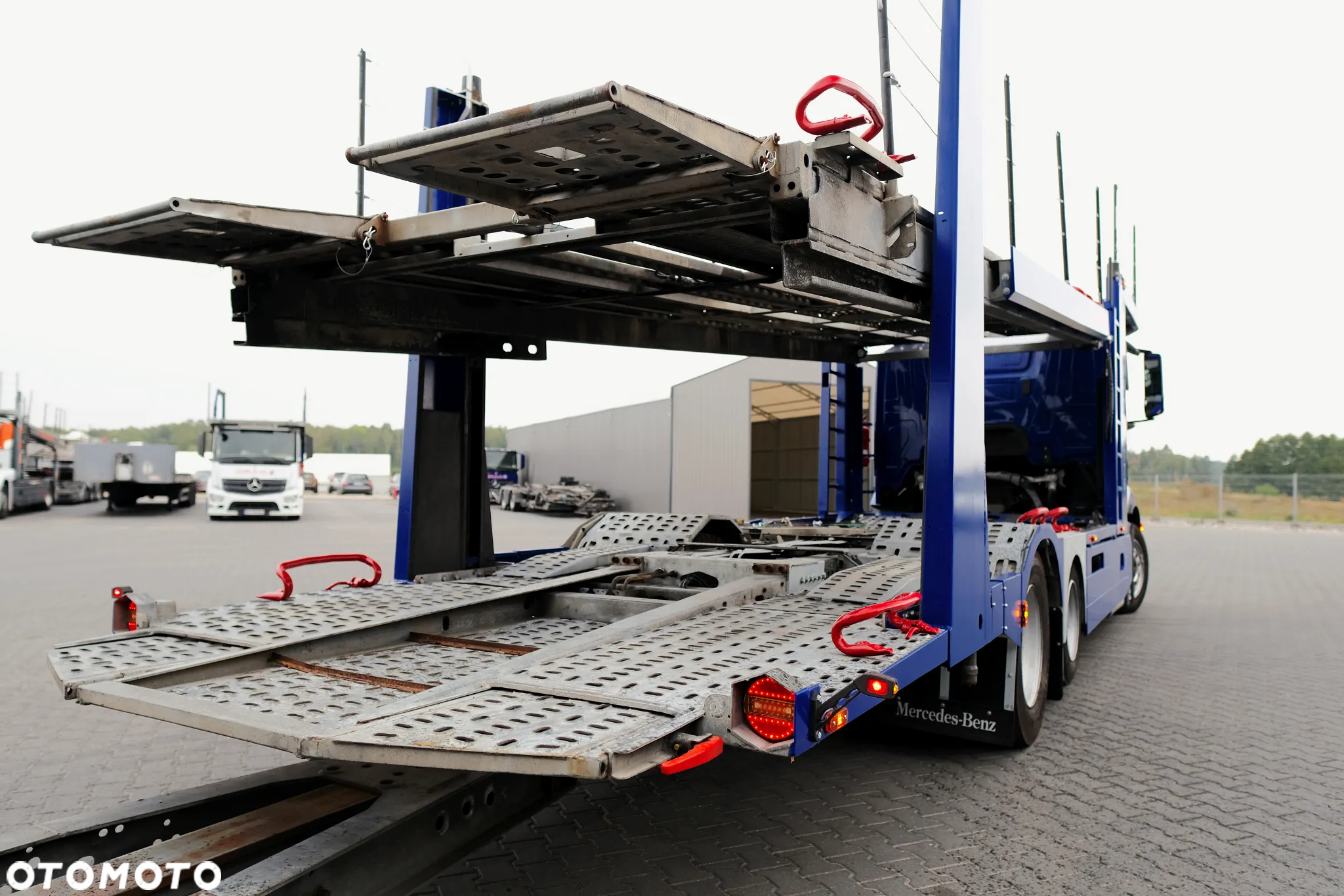 Mercedes-Benz Actros - 5