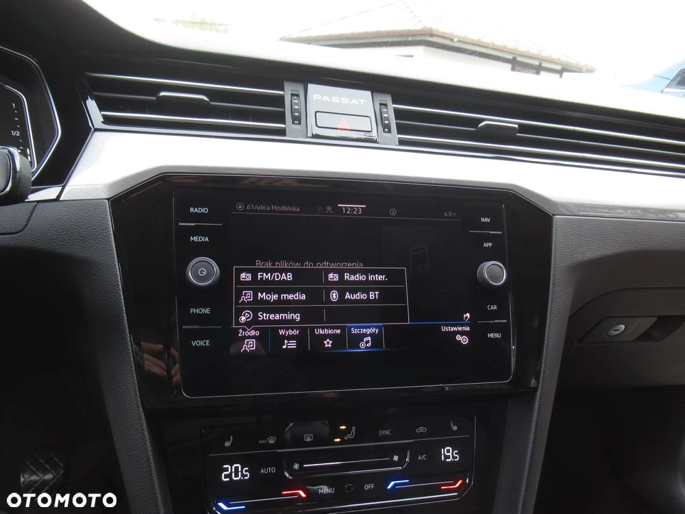 Volkswagen Passat 2.0 TDI EVO Business - 35