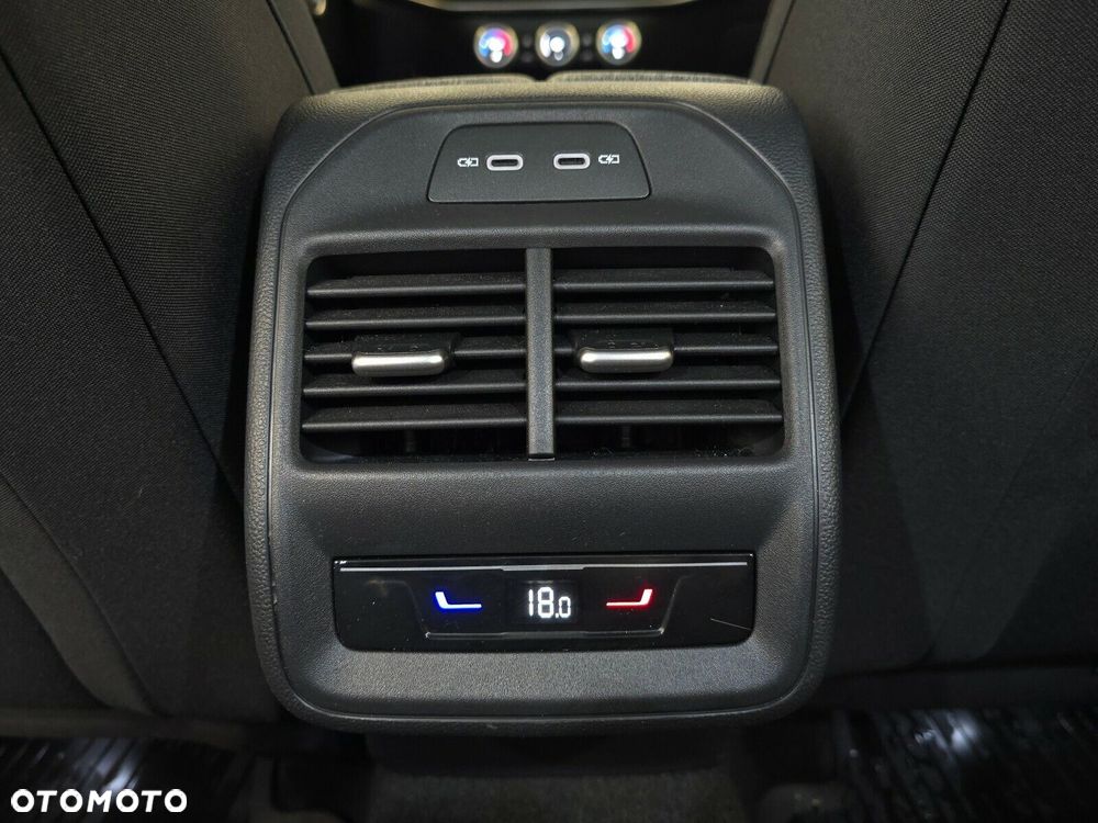 Skoda Superb 2.0 TDI SCR 4x4 Selection DSG - 40