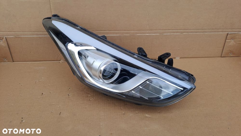 HYUNDAI I30 II TURBO XENON LED PRAWA LAMPA BEZ DOŚWIETLENIA 92102-A6200 - 1