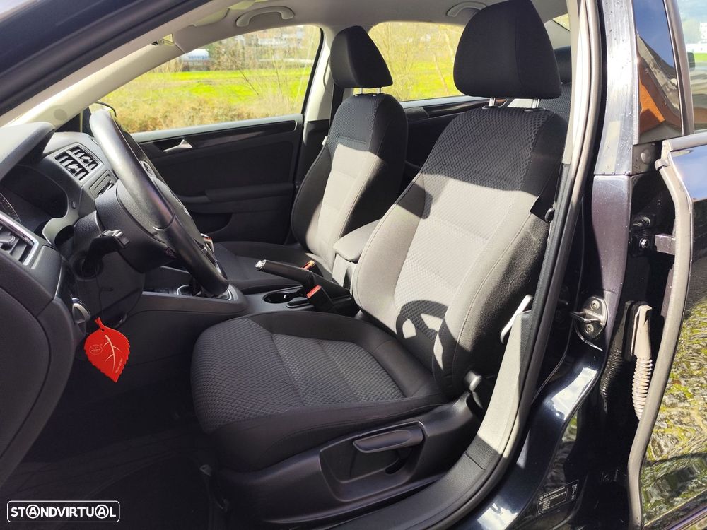 VW Jetta 1.6 TDi Trendline - 16