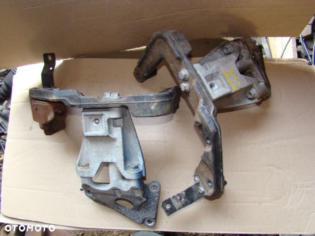 Nissan Micra K12 ŁAPA SILNIKA MOCOWANIE KPL. ORYG.