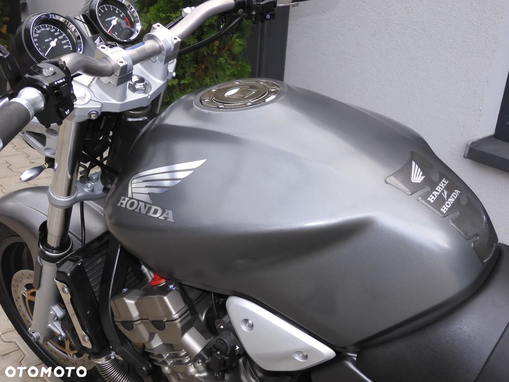 Honda Hornet - 35