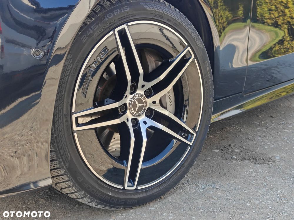 Mercedes-Benz Klasa E 400 4Matic 9G-TRONIC AMG Line - 11