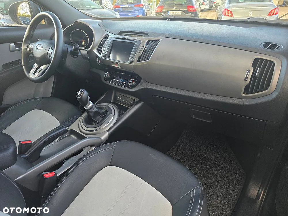 Kia Sportage 1.7 CRDI 2WD ISG Dream-Team Edition - 27