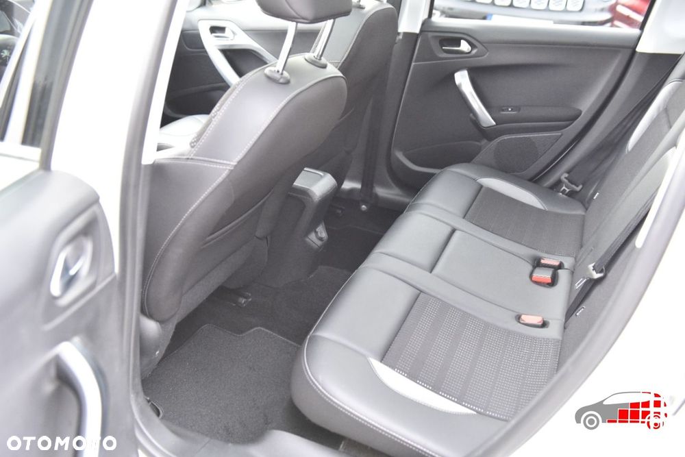 Peugeot 2008 - 17