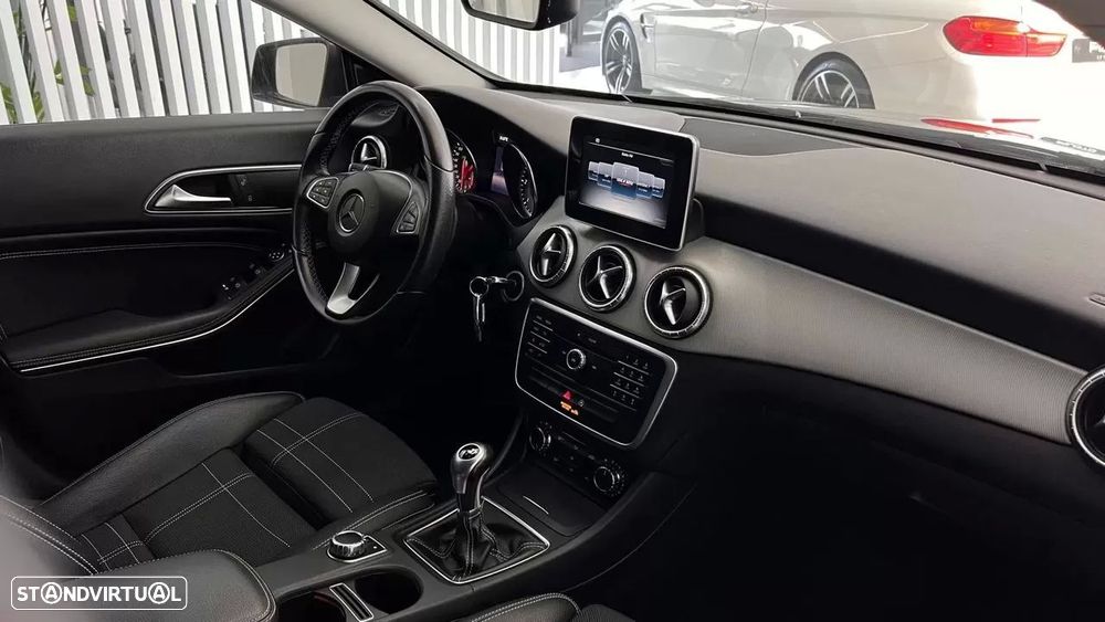 Mercedes-Benz CLA 180 d Shooting Brake Urban - 15