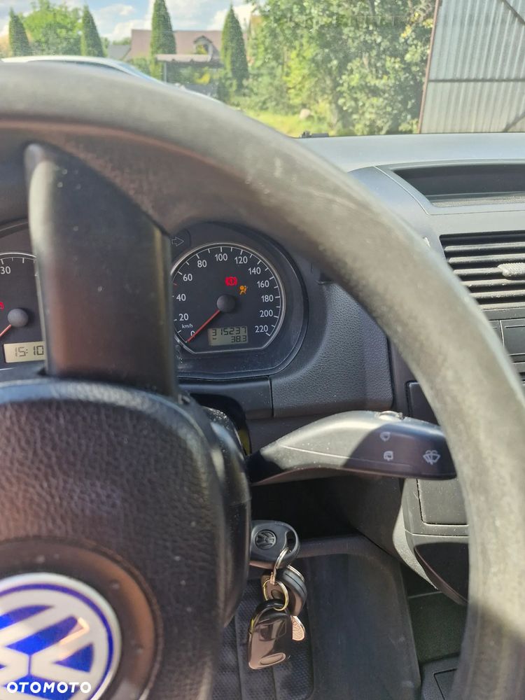 Volkswagen Polo 1.4 16V Comfortline - 2