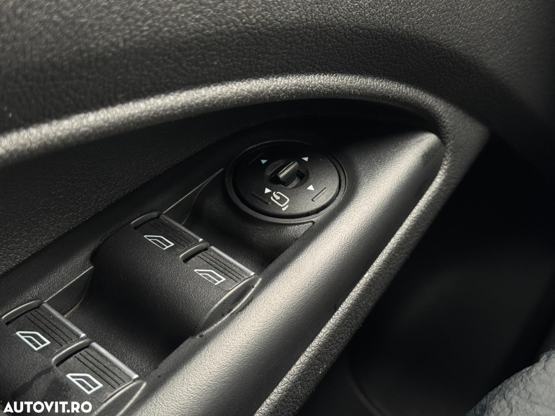 Ford Tourneo Connect 1.0 EcoBoost Start-Stop Titanium - 15
