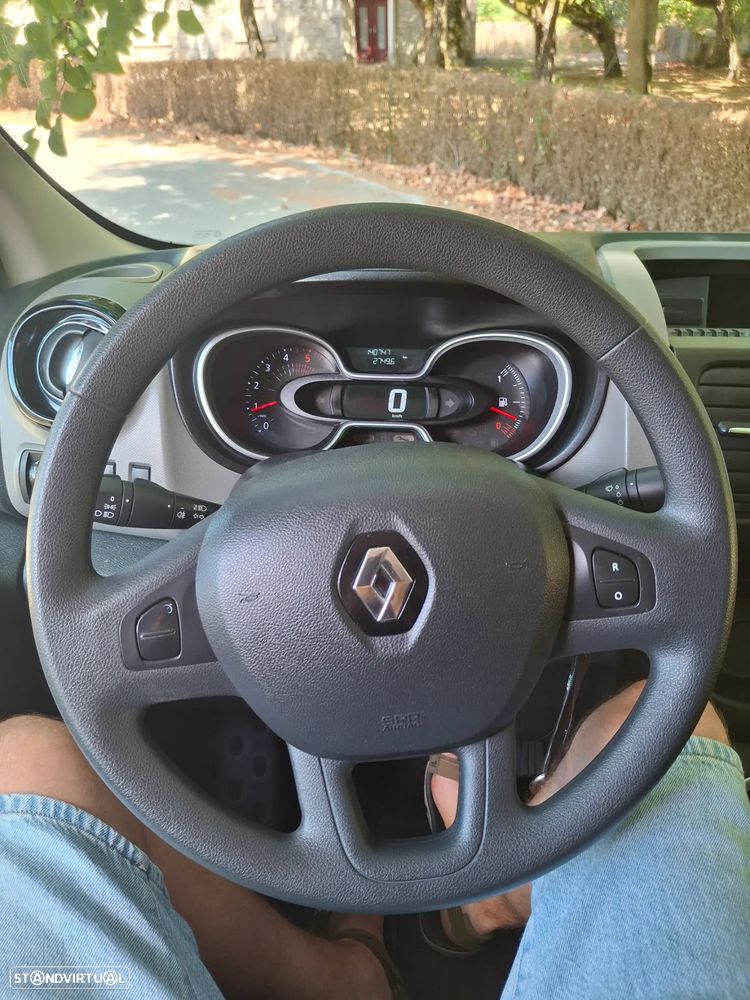 Renault Trafic - 10
