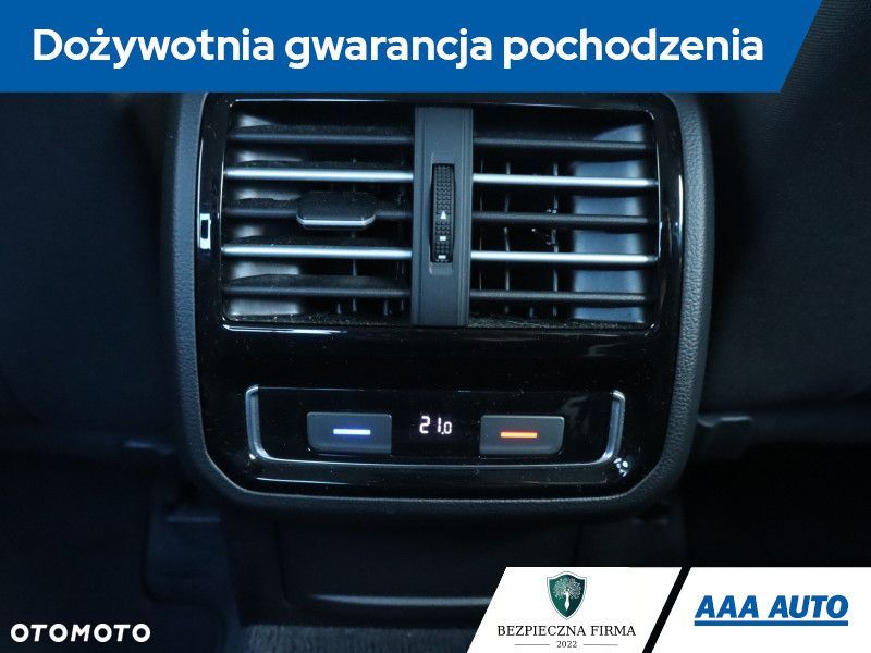 Volkswagen Passat - 21