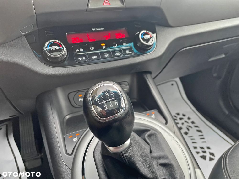 Kia Sportage 1.7 CRDI 2WD ISG Dream-Team Edition - 15