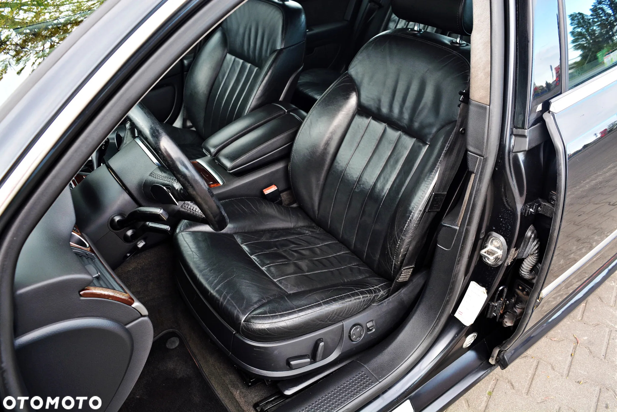 Audi A8 4.2 Quattro - 4