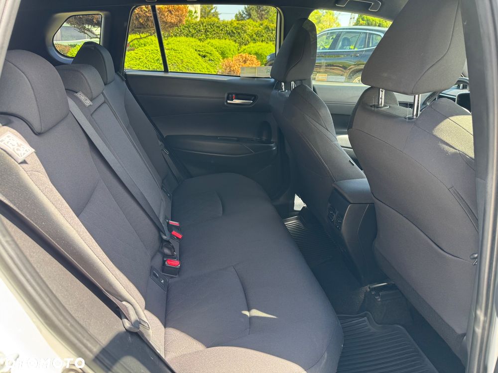 Toyota Corolla Cross 2.0 Hybrid Style AWD - 16