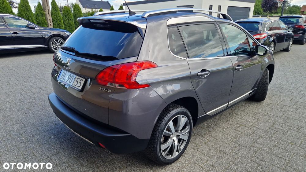 Peugeot 2008 1.6 BlueHDi Allure S&S - 31