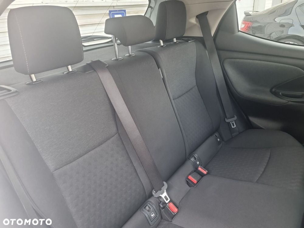 Toyota Yaris - 12