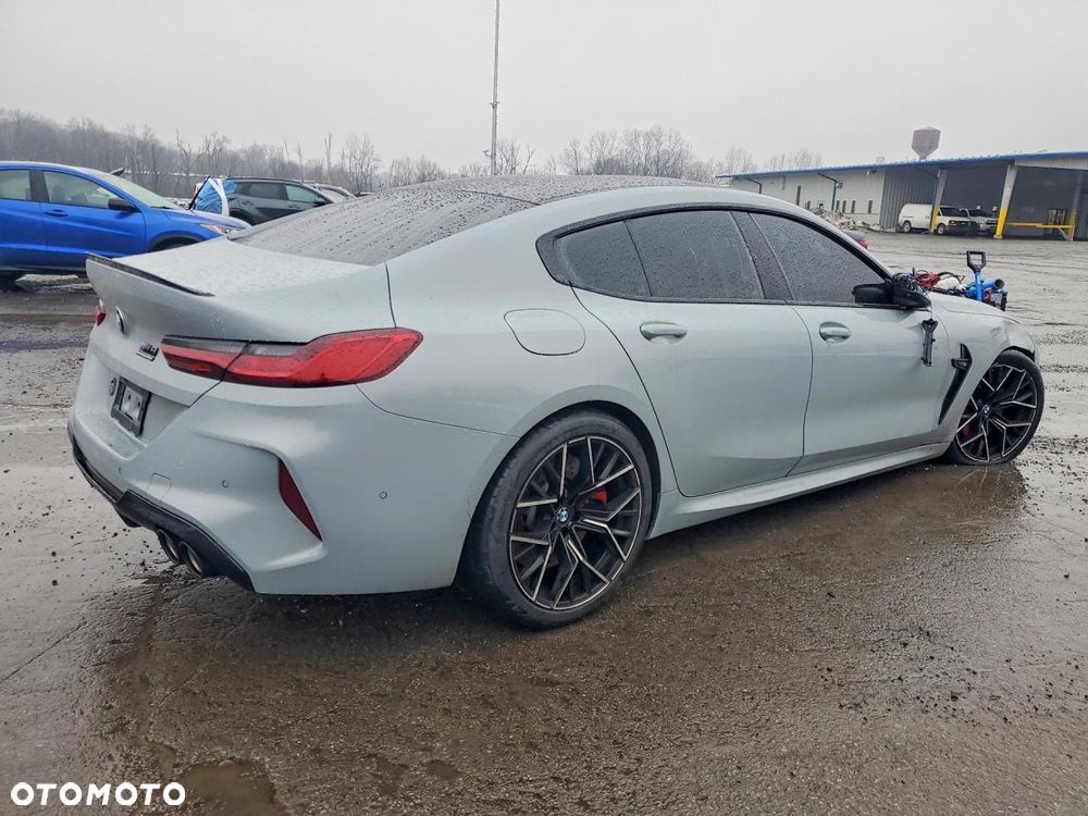 BMW M8 Competition - 3