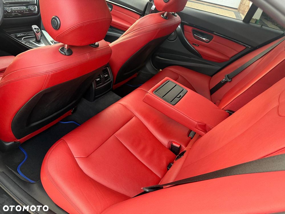 BMW Seria 3 340i xDrive Edition M Sport Shadow - 27