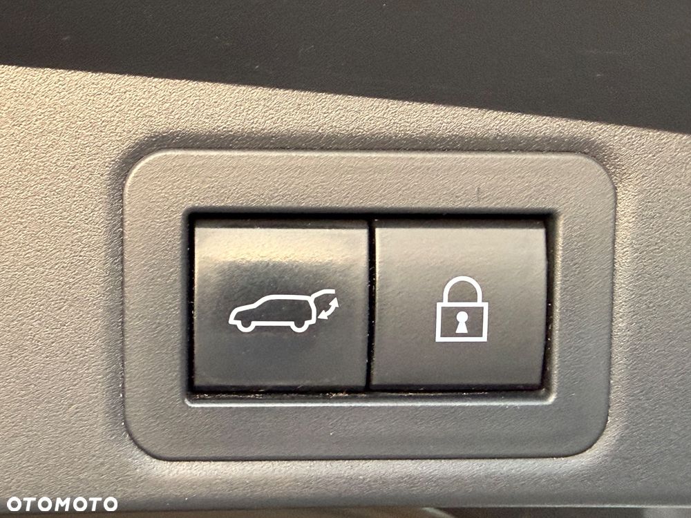 Toyota Corolla 2.0 Hybrid GR Sport - 17