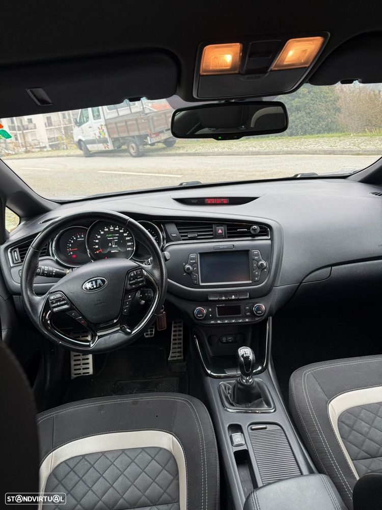 Kia Ceed 1.6 CRDi GT Line - 9
