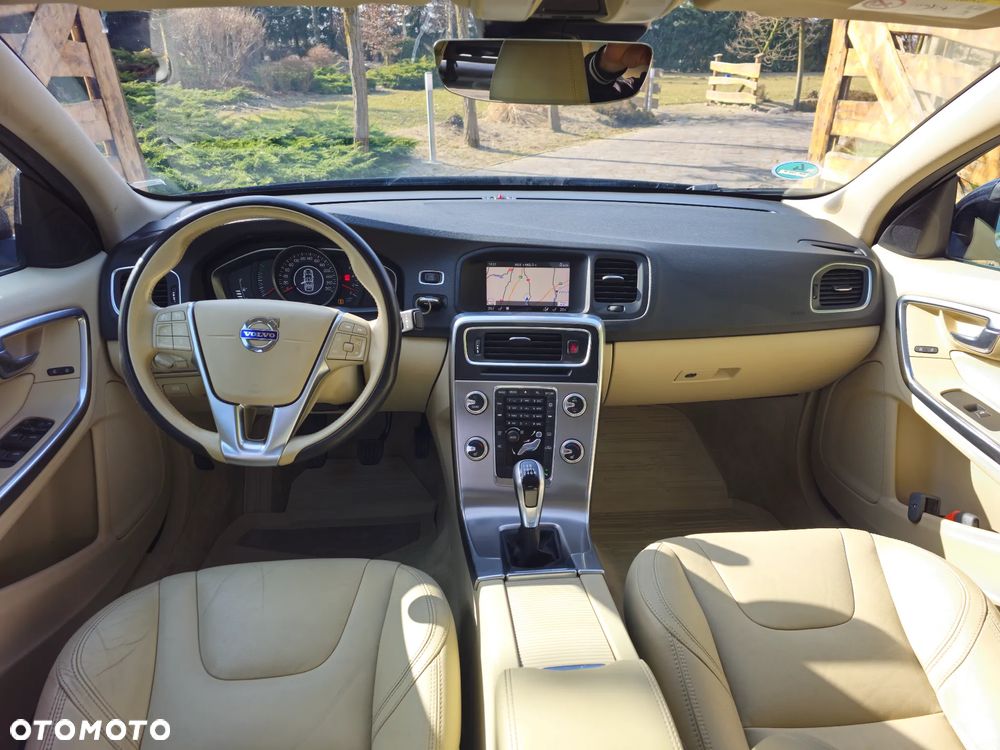 Volvo S60 D3 Drive-E Summum - 11