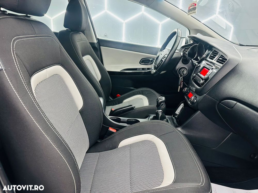 Kia Ceed 1.6 DSL CITY - 17