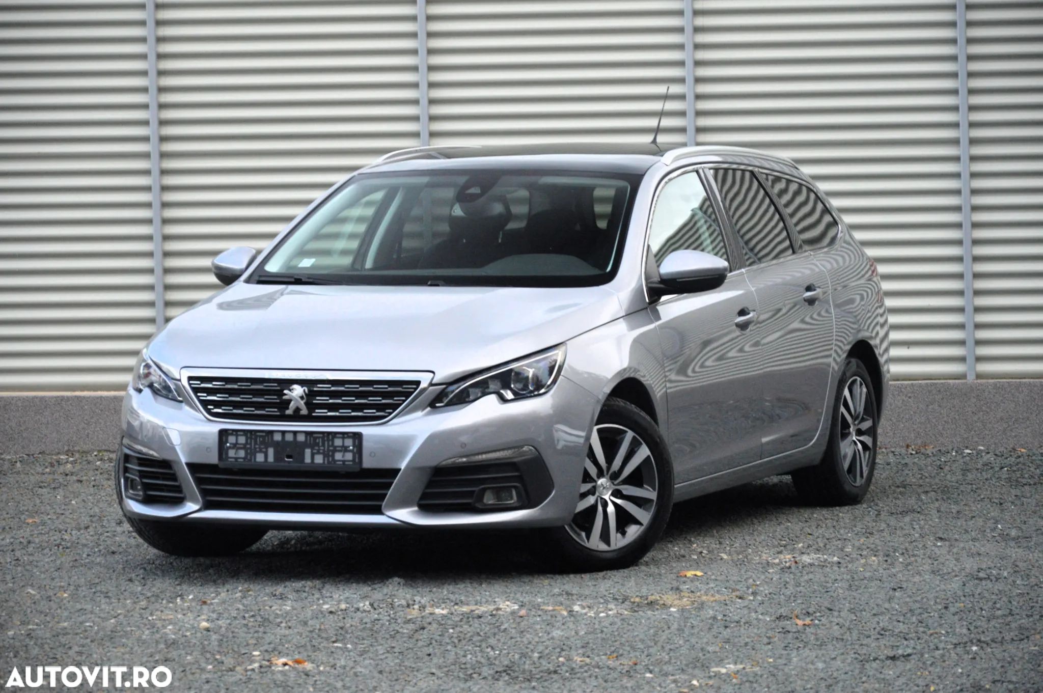 Peugeot 308 - 1