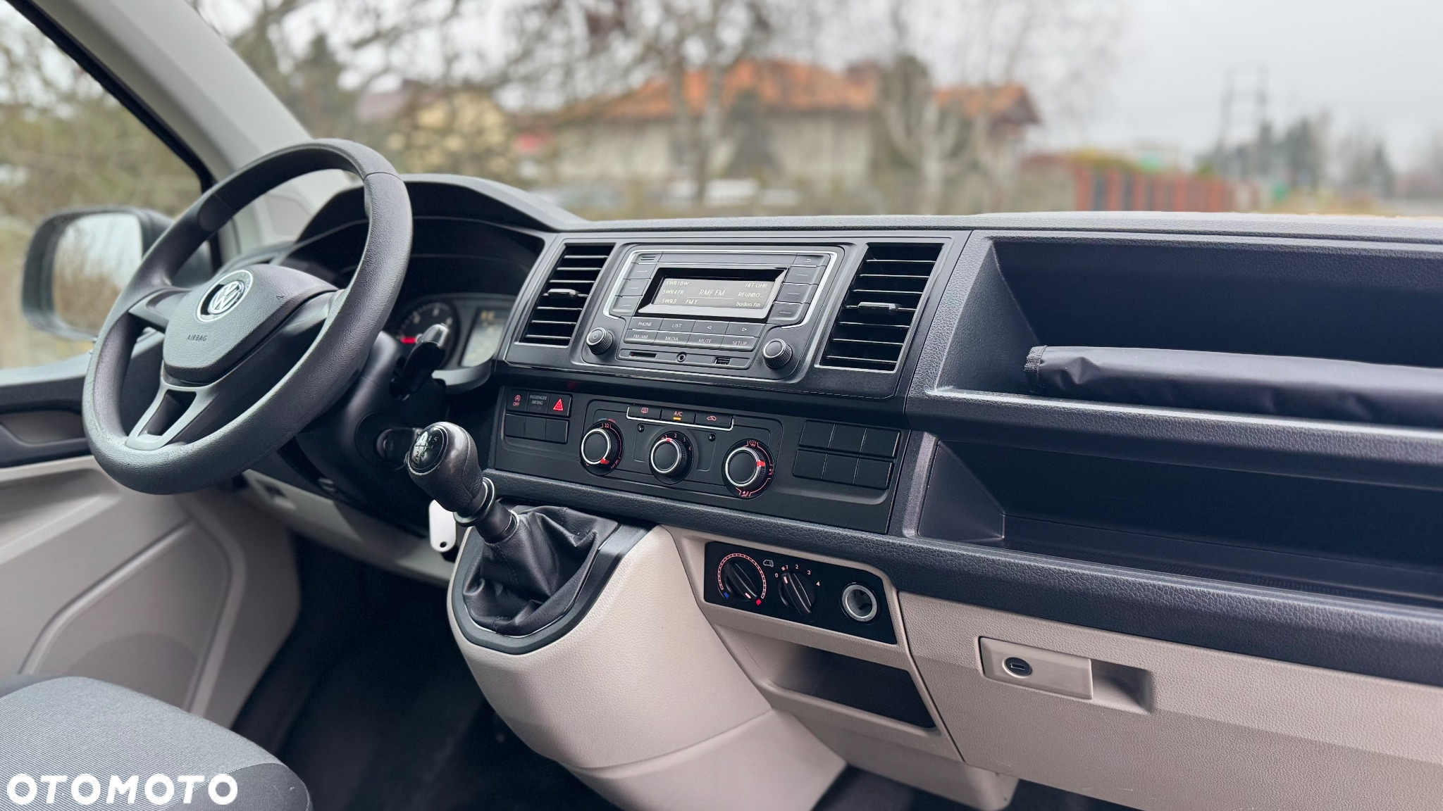 Volkswagen Transporter Caravelle BMT Edition - 20