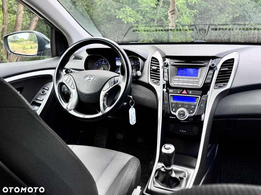 Hyundai i30 blue 1.6 GDI Passion - 5