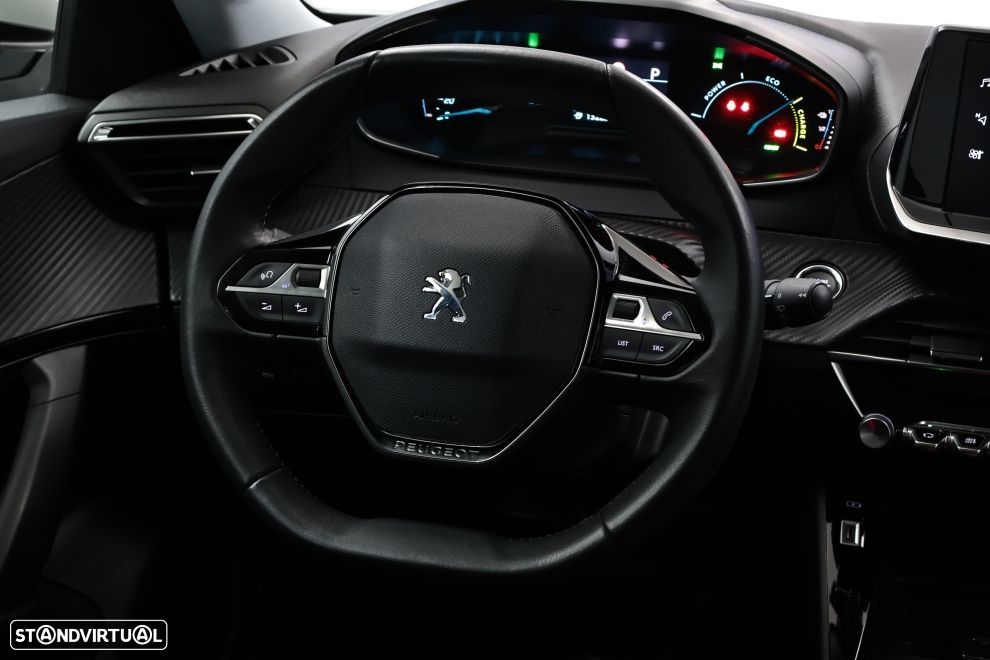 Peugeot e-2008 Active - 17