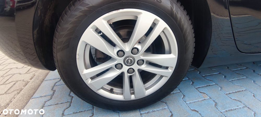 Opel Astra 1.2 T Elegance S&S - 11