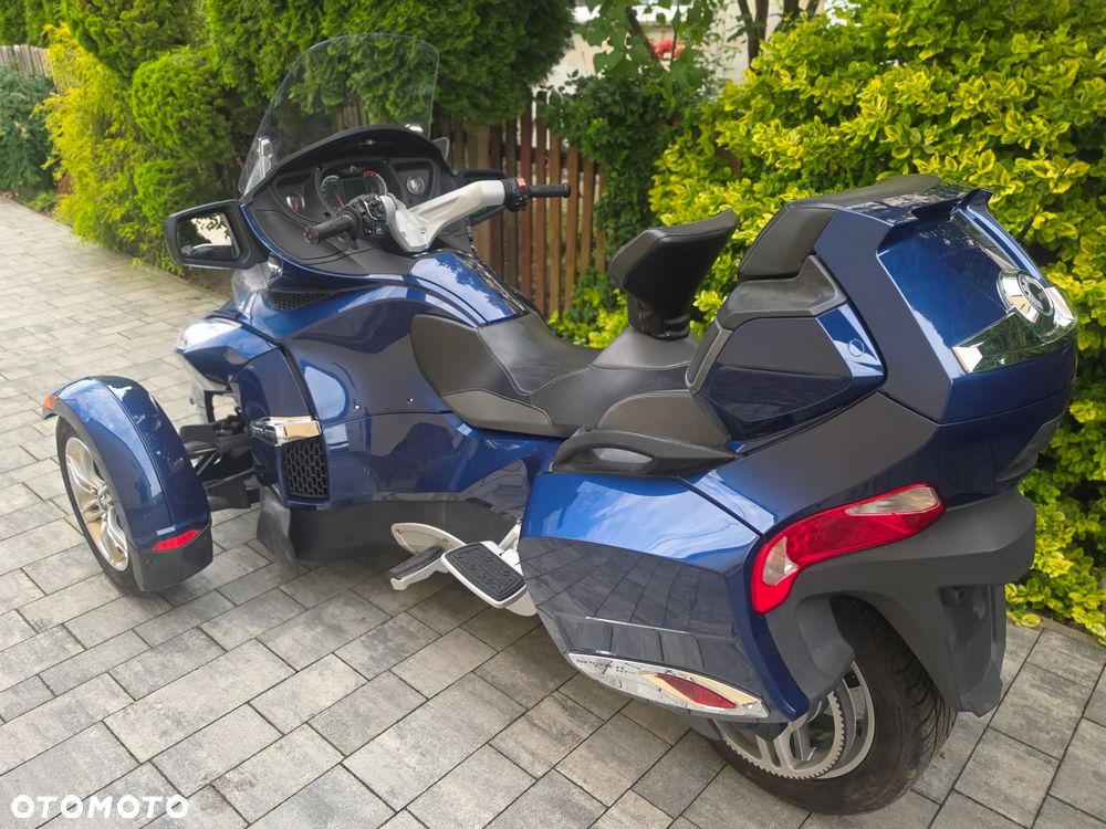 Can-Am Spyder - 11