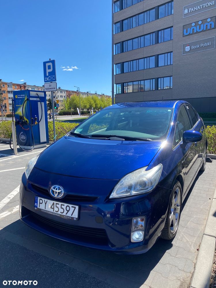 Toyota Prius (Hybrid) - 7