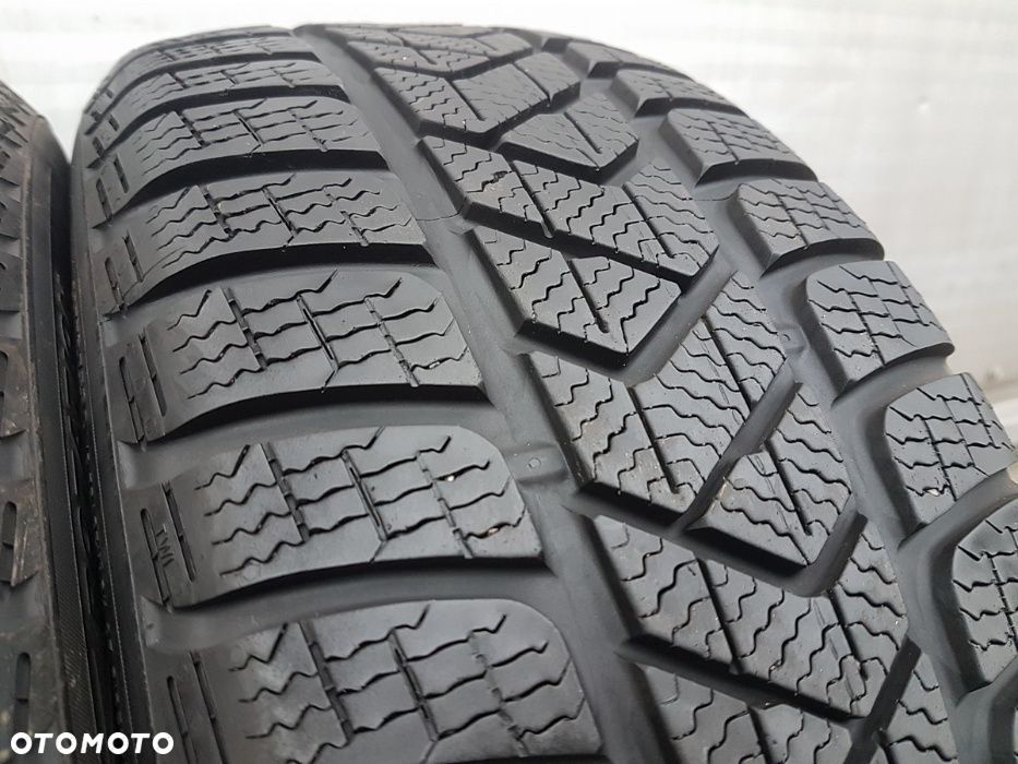 2x Opony zimowe 215/55/16 PIRELLI Winter Sottozero 3 - 93H 6.5mm - 2