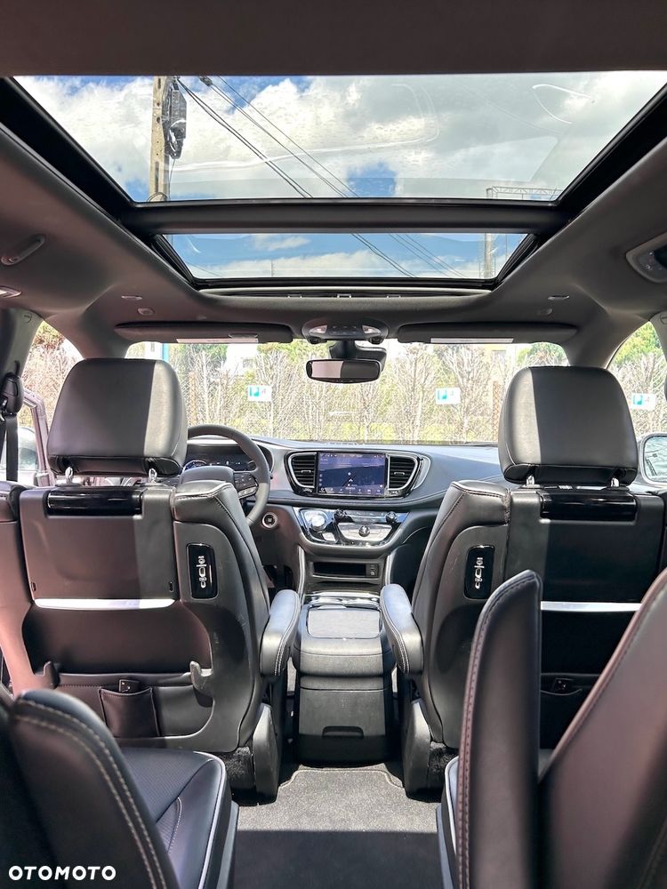 Chrysler Pacifica - 13
