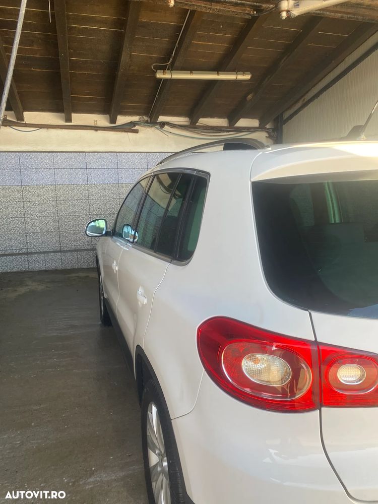 Volkswagen Tiguan - 5