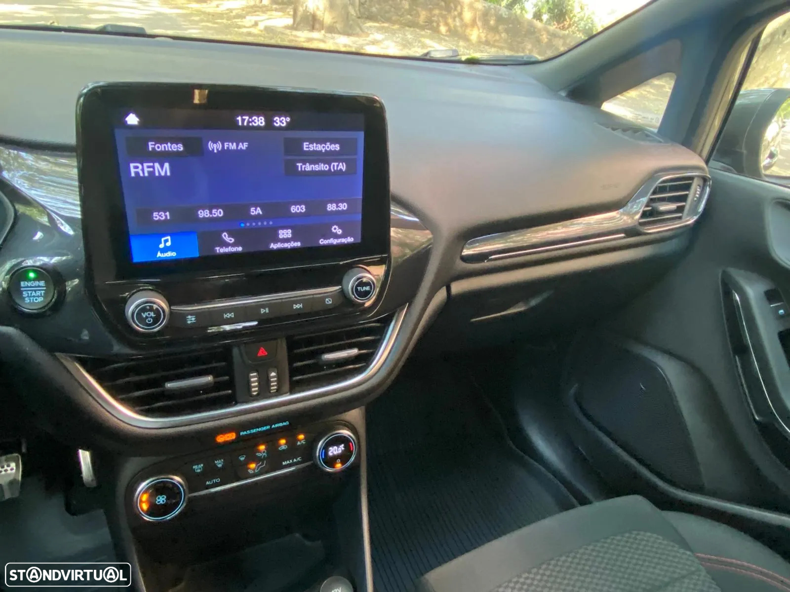 Ford Fiesta 1.0 EcoBoost ST-Line - 24
