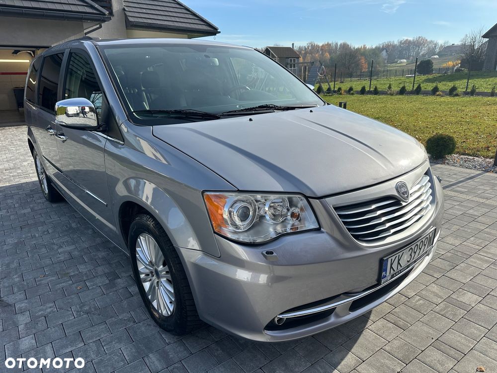 Lancia Voyager 2.8 Multijet 16v Platinum - 1