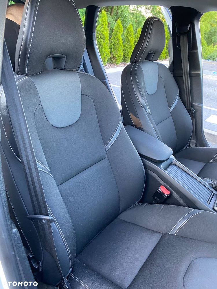 Volvo V40 D2 Geartronic - 14