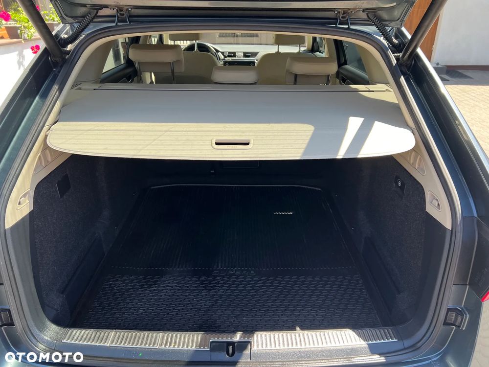 Skoda Superb 2.0 TDI Ambition DSG7 - 12