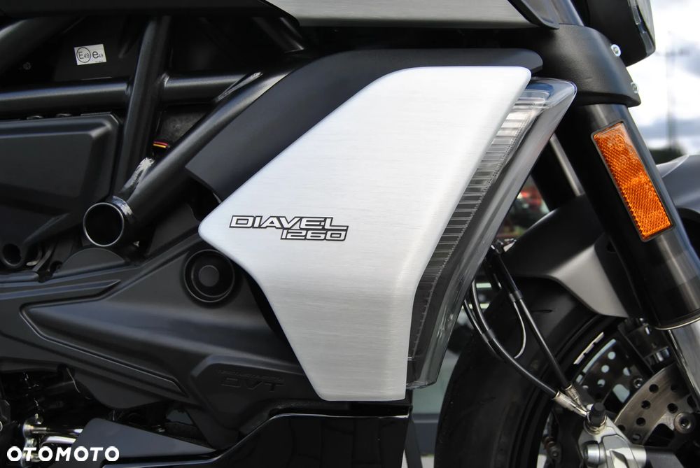 Ducati Diavel - 15