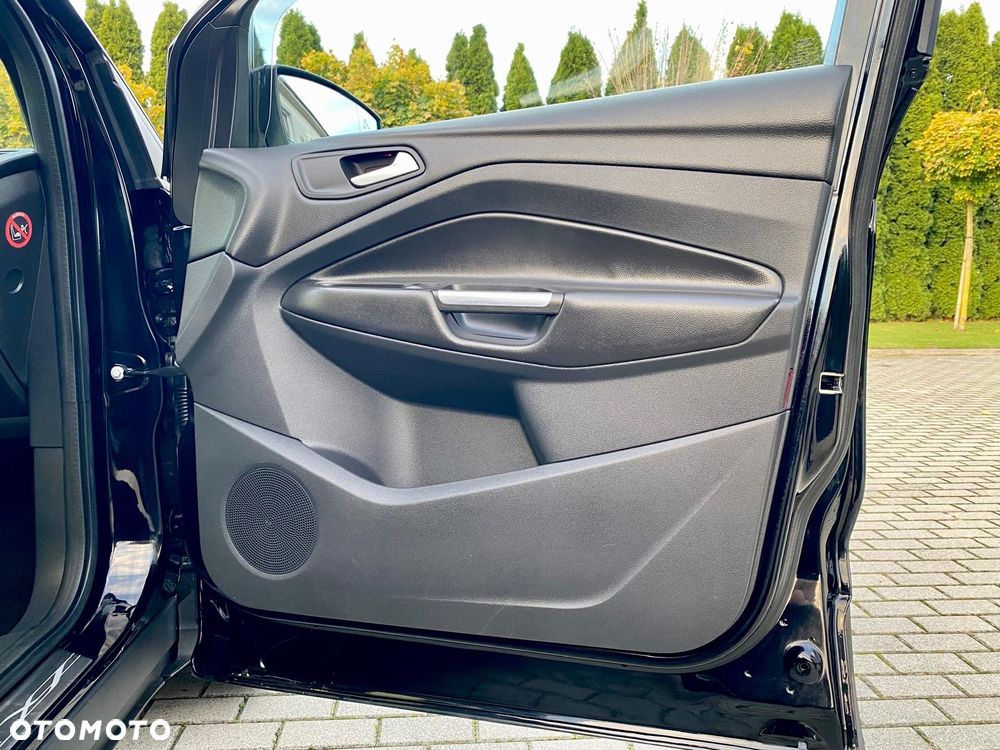 Ford Kuga 2.0 TDCi 4x4 Individual - 31