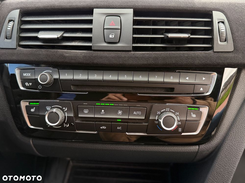 BMW Seria 3 320d Efficient Dynamics Sport Line - 20