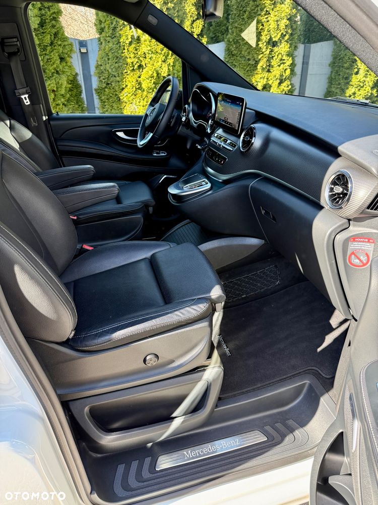 Mercedes-Benz Klasa V - 23