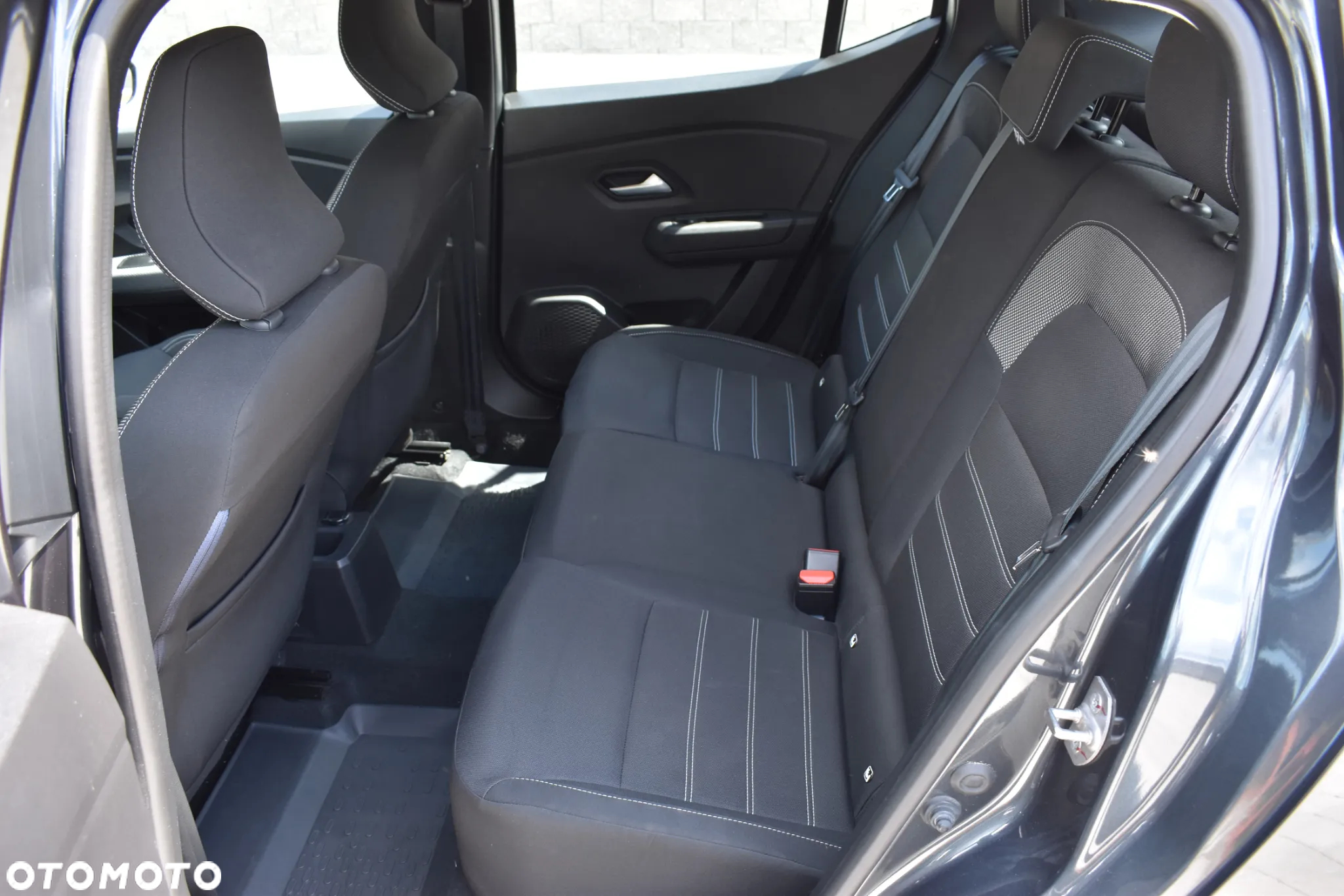 Dacia Sandero SCe 65 Essential - 17