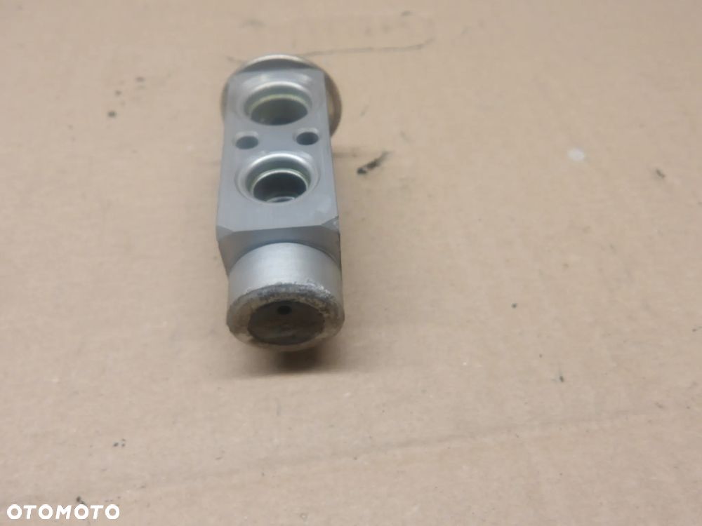 OPEL ZAFIRA A LIFT 1.8B ZAWÓR ROZPRĘŻNY KLIMATYZACJI - 5