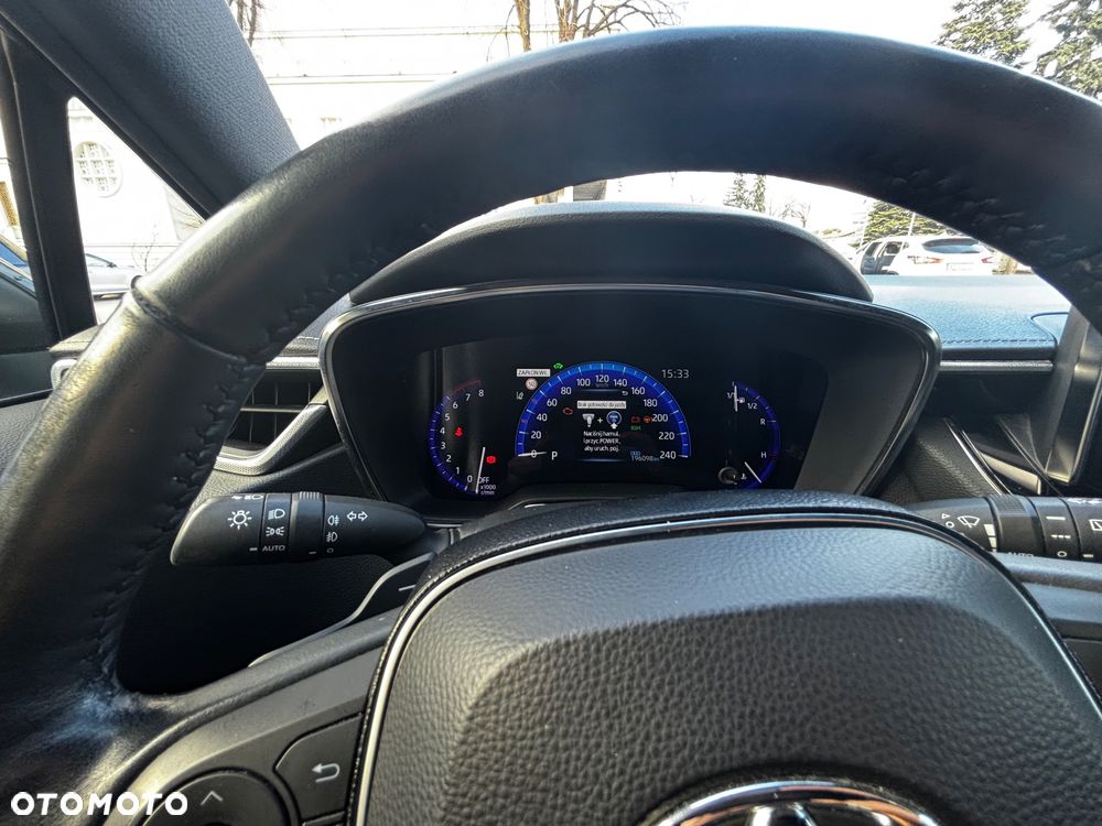 Toyota Corolla 2.0 Hybrid Executive - 12