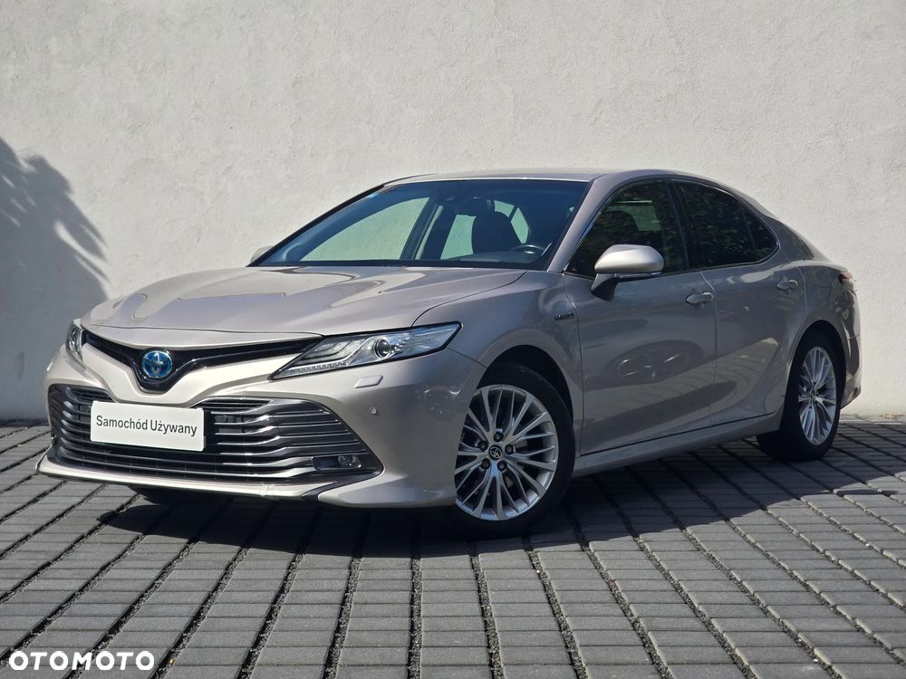 Toyota Camry 2.5 Hybrid Executive CVT - 1