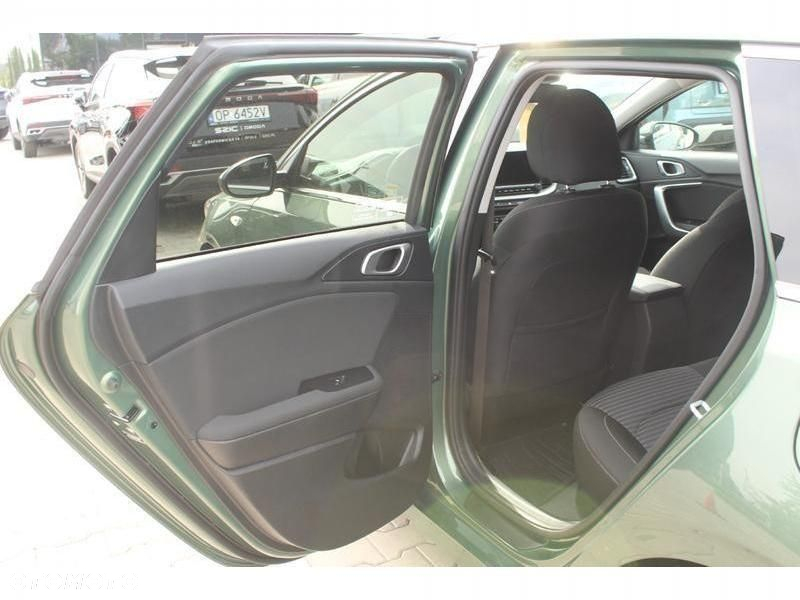 Kia Ceed - 14