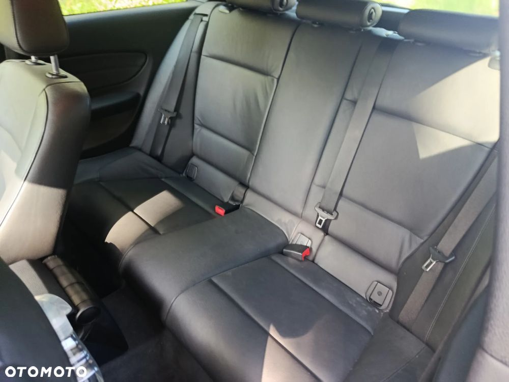 BMW Seria 1 118d - 11